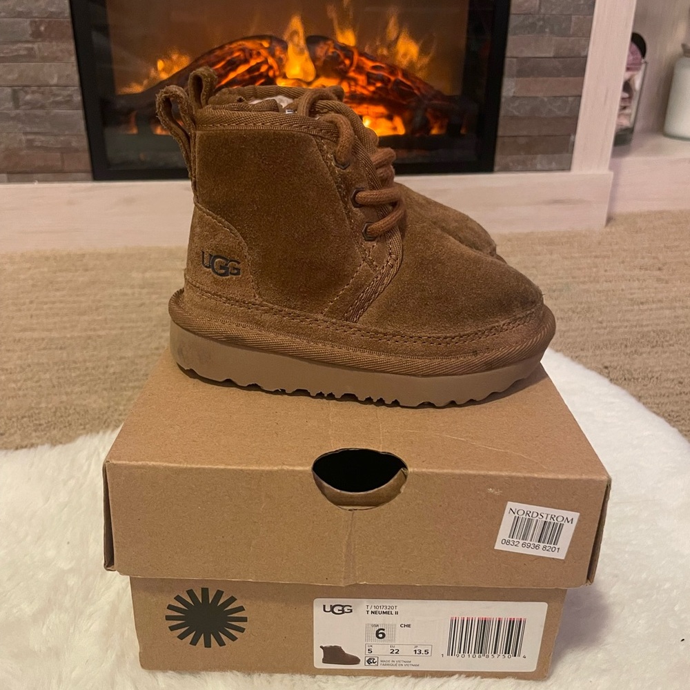 ugg boots - Picture 2 of 2